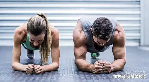怎么做才能收紧核心?这两种不同的方法,分别帮你收紧核心