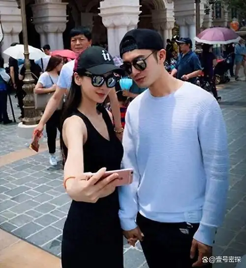 离婚后黄晓明首谈杨颖,儿子肺炎母亲摔伤,却没人可以搭把手带娃