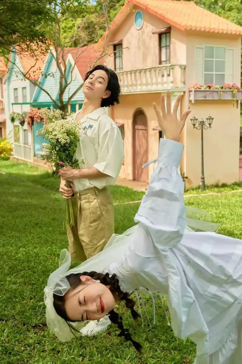 厦门克拉恋人婚纱摄影夏日爱恋,连空气都是甜的#婚纱照风格推荐 - 抖