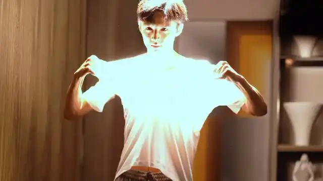 周峻纬腹肌线条# 迟早被周峻纬演的程慕笑丝,谁懂?