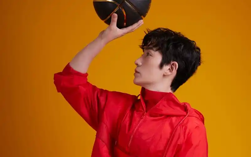 朱一龙新年帅气写真高清壁纸