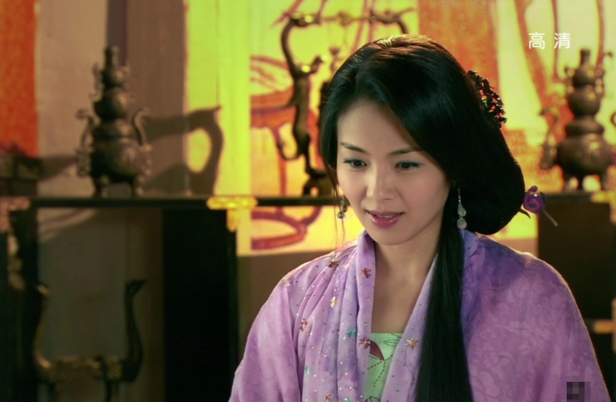 刘涛《倾世皇妃》中温静若的长耳环,个个美翻天,图四简单却最美