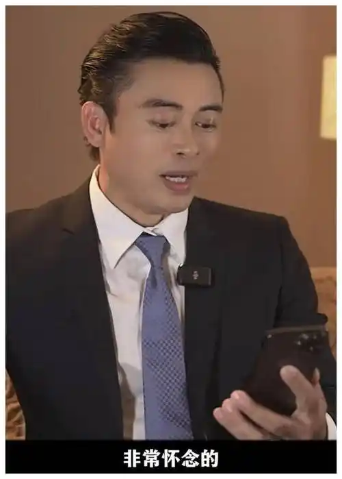 和周润发合影的男孩,真是李小龙义子_樊少皇_照片_樊梅