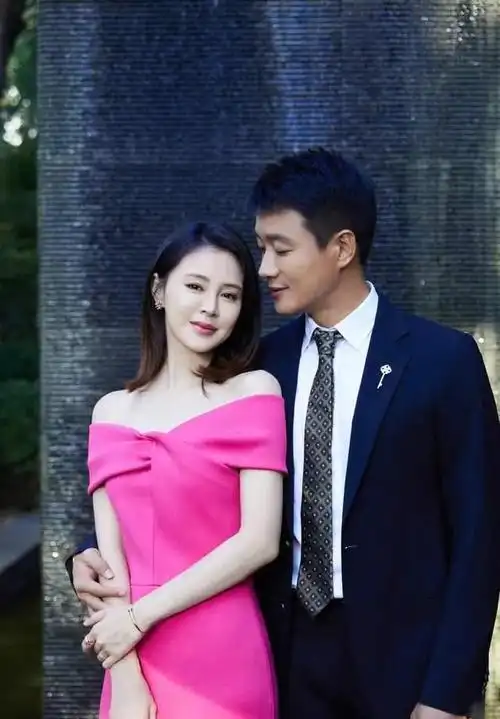 佟大为娶初恋为妻婚后连生3胎一家五口其乐融融