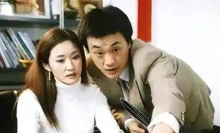 1997年,何冰女同学说:我都29了,嫁不出去了,要不然,你娶我吧_李海洋