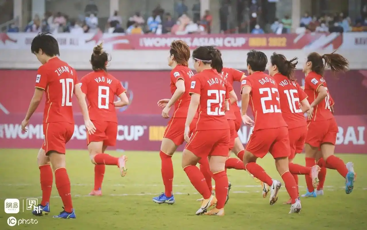 中国女足牛逼! 铿锵玫瑰! 上半场0:2落后的情况 - 抖音