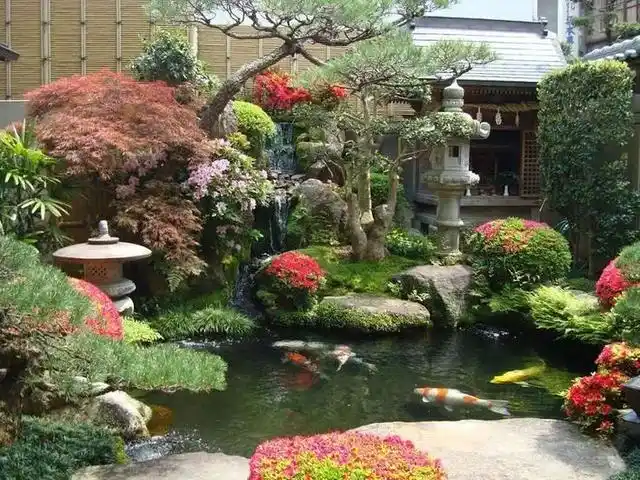 日本庭院——有水景的小庭院