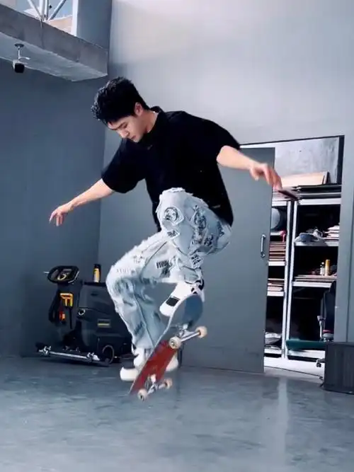 截一些滑板少年!#王一博