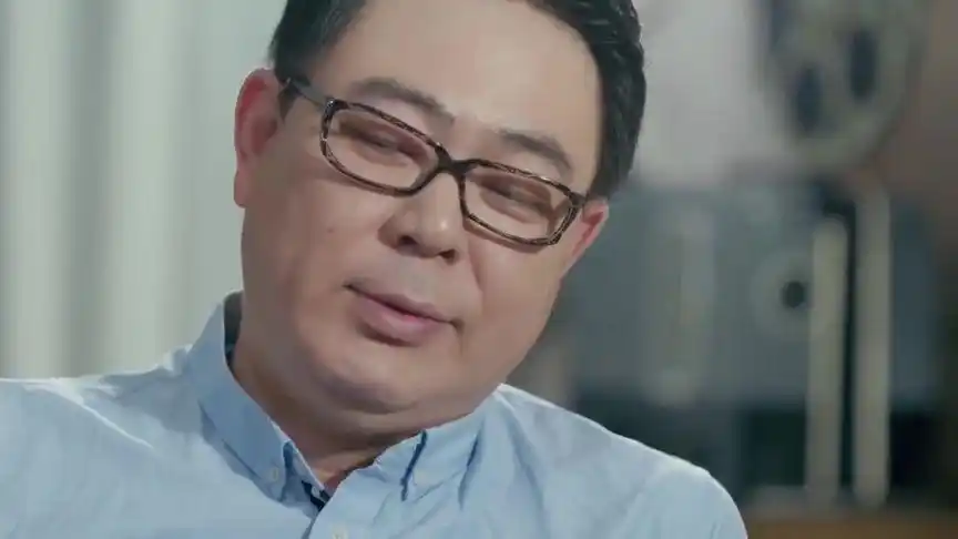 你觉得中国演员片酬高吗?夏东海:你不用问我,跟全世界比比吧!