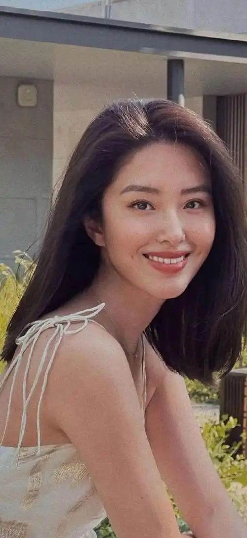 杨采钰的玉女甜美