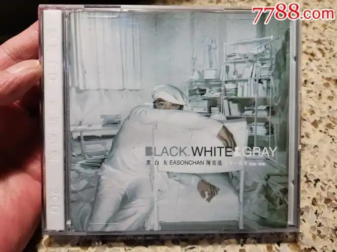 陈奕迅黑白灰十年国粤新曲精选碟片品好几乎无划痕