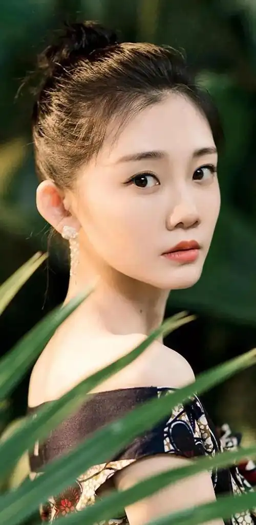 清纯甜美青春芳华苗苗写真图集