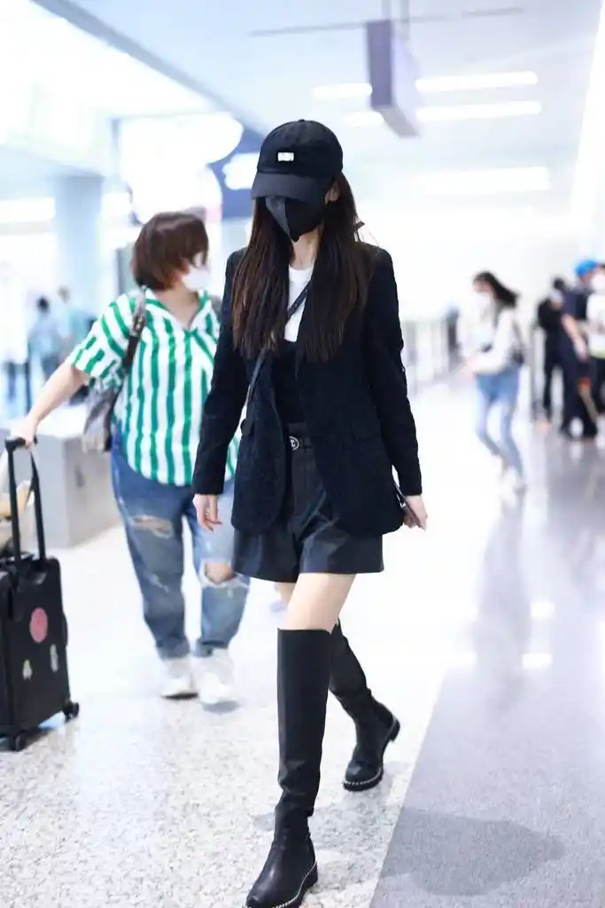 angelababy杨颖,想必小伙伴们都是很熟悉了吧,美丽的外表甜甜的笑容