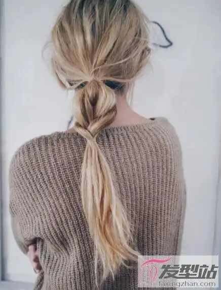 法式慵懒扎发发型尽显女生浪漫优雅风情