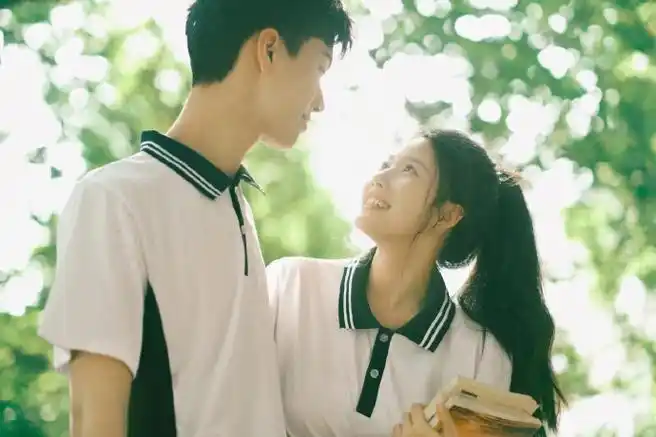 当校园爱情偶像剧照进现实