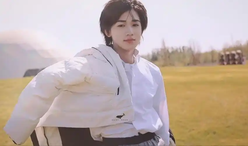 有哪些宋亚轩神仙的手机壁纸呢