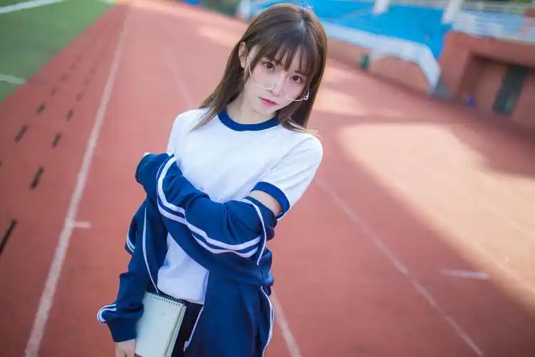 jk校服美少女穿校服的小姐姐可以做我女朋友吗