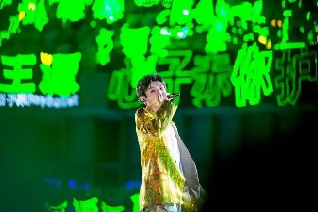 王源超话#王源新专辑夏野了#绿海猖狂两周年快乐98@tfboys-王源