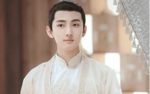 刘昱晗 白玉思无瑕营业_更5_哔哩哔哩_bilibili