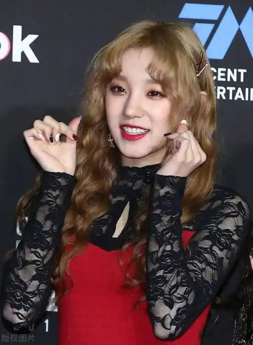 angelababy 宋雨琦俩人互打过狠,蔡徐坤:女人何苦为难女人_节目_泥巴