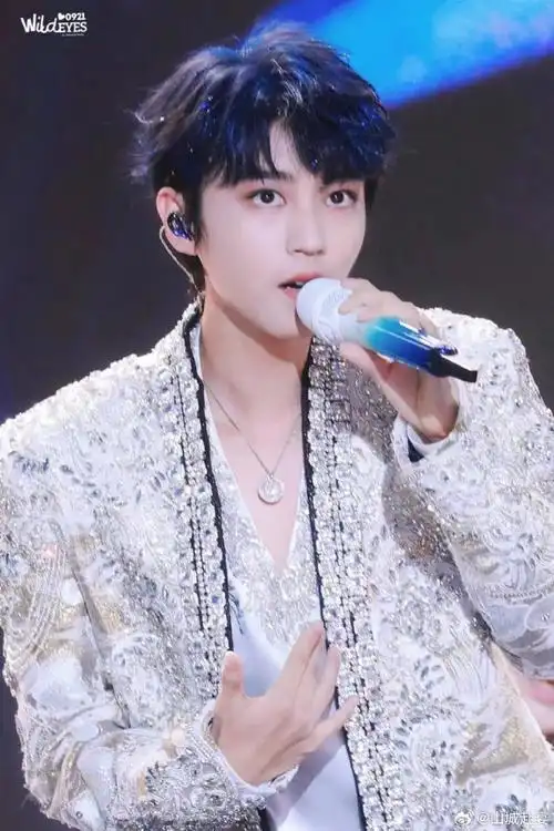 王俊凯2024凯启甲辰