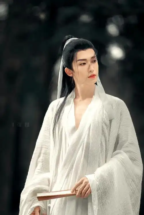 称得上公子世无双的古装白衣男#刘宇古装白衣称得上是仙人之姿!