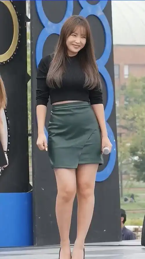 商演女王洪真英,微胖身材令人着迷