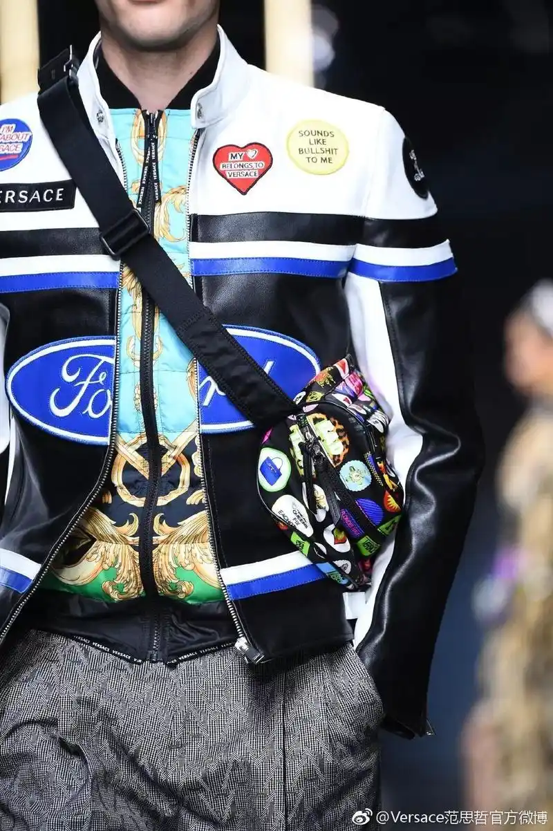 吴亦凡背着六个lv包男装实用主义正回归