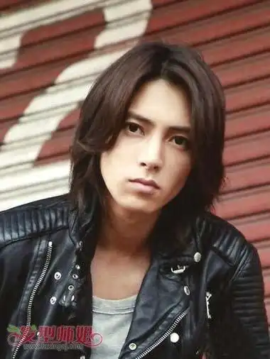 男生中分长发怎么梳 2017男士流行长发图片_发型师姐