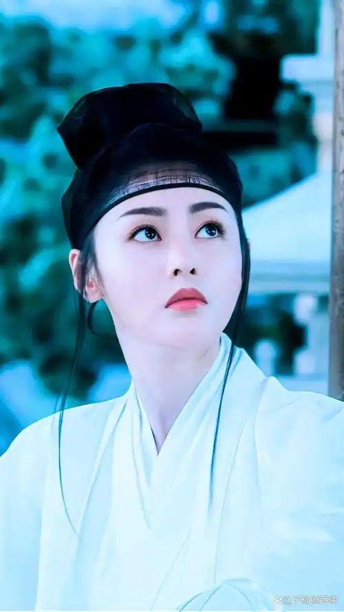 张天爱古装剧照写真,她的容颜让人一眼万年,难以忘怀,世间纵有百媚