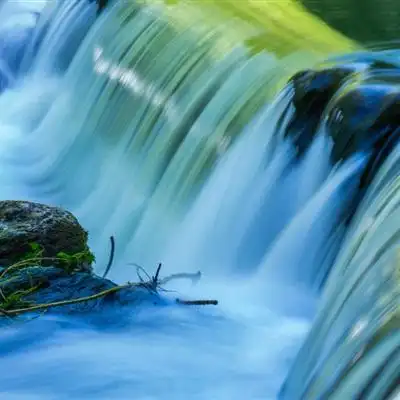 高清好看的真实山水瀑布头像图片
