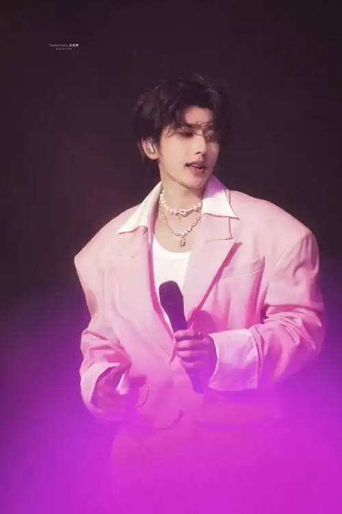 蔡徐坤澳门演唱会##总裁带员工去蔡徐坤演唱会团建