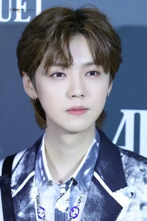 鹿晗超话#鹿晗生图#- 2021.04.