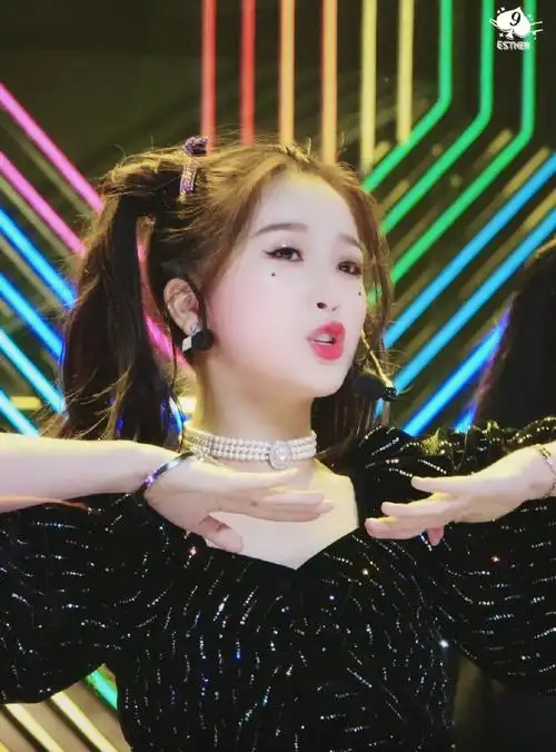 虞书欣小组第一##非日常狂欢舞台