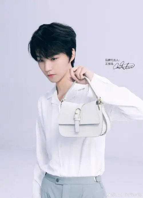 furla芙拉##furlass24##furla 2024春夏系列#王俊凯演绎furla全新