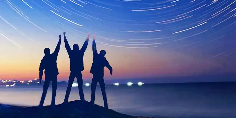 放飞梦想励志展板背景