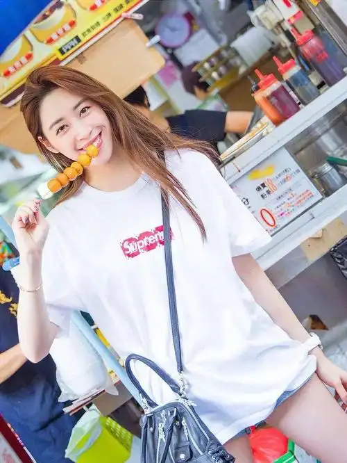 欧阳妮妮比基尼 d cup 秒杀娜娜?s型曲线性感迷人!