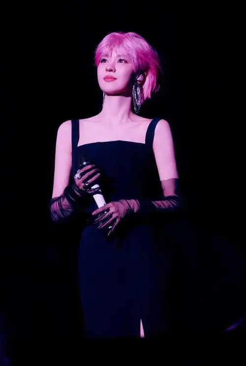 郁可唯广州演唱会##郁可唯终身浪漫的开始巡演