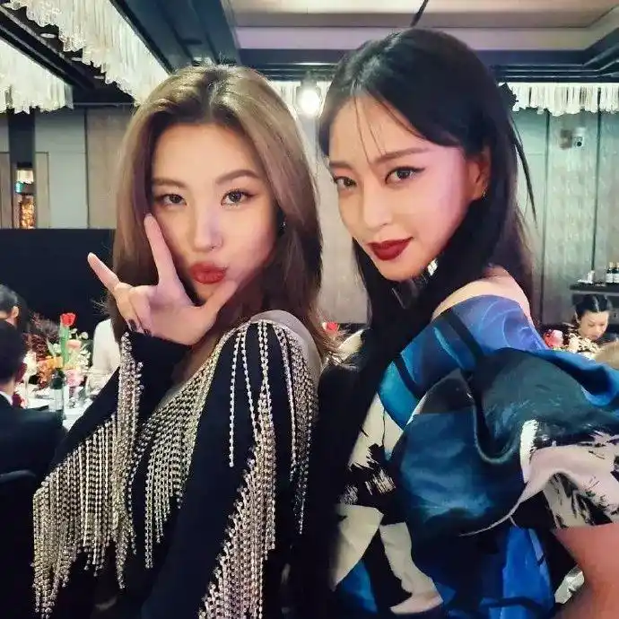 出道将近20年了,她的美就真的是没下线过|圣诞节会下雪吗|韩艺瑟_新浪