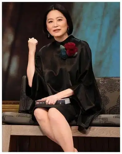 盛世美颜终究败给了岁月66岁林青霞成老奶奶网友心态崩了