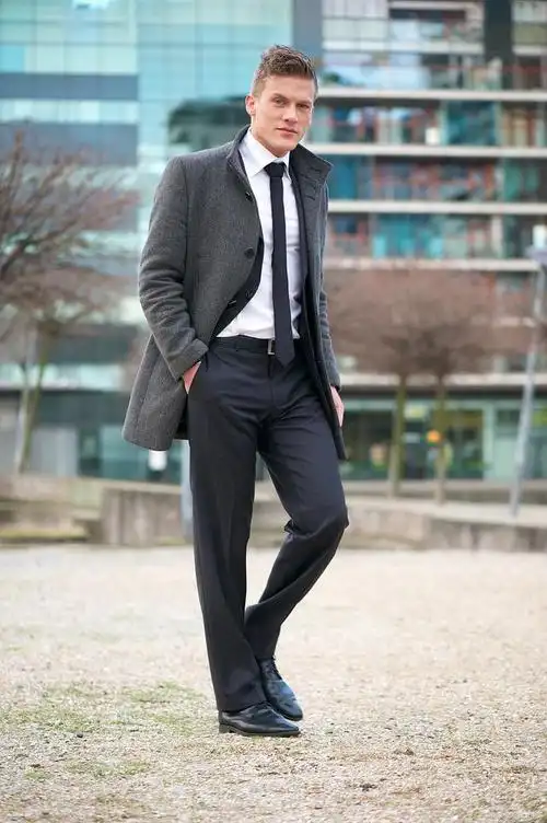 男士西装穿搭法则来啦!让你秒变魅力绅士!
