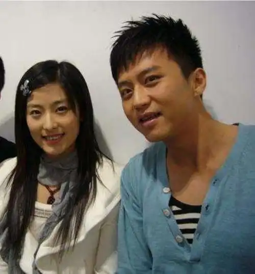 34岁徐百卉生活近照曝光唐嫣的同班同学端庄优雅气质十足