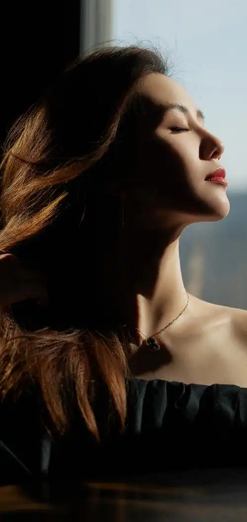 美女刘诗诗全面屏手机壁纸