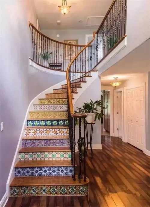 [绵阳新空间装饰]楼梯墙面瓷砖铺贴注意事项 瓷砖铺贴方法_公司动态