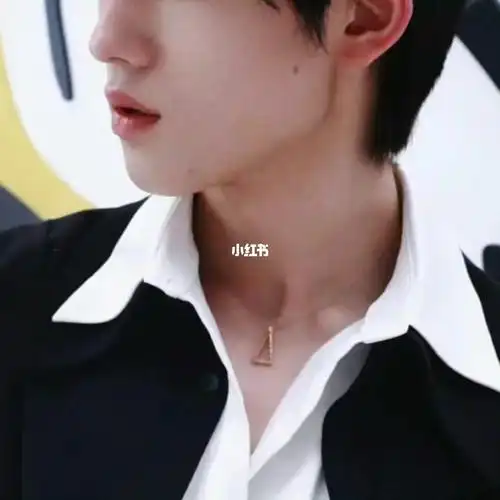 我真的顺着锁骨喉结亲00