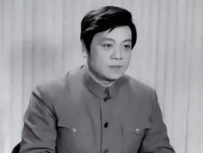 赵忠祥:一生献给事业78岁病逝,遗产却没给妻子,儿子一