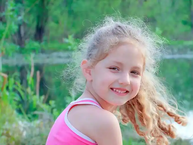 魅力,女孩,户外,头像,微笑,小女孩_高清图片_全景视觉