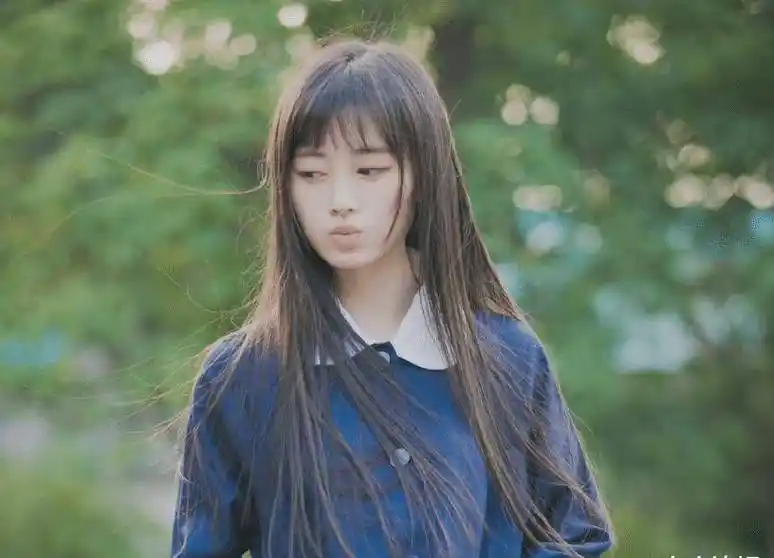 鞠婧祎10年前旧照流出,五官端正气质清纯,"四千年美女"没白叫_时候