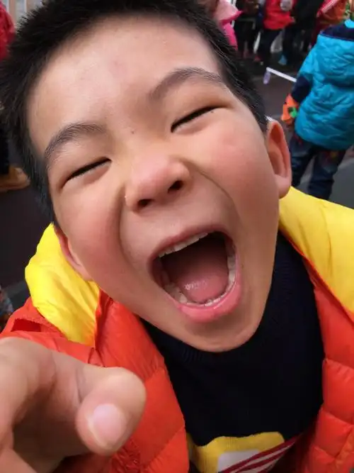 我的表情秀最给力啦!我要开怀大笑,哈哈哈