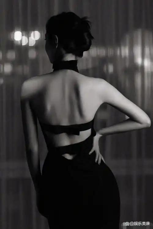 有一种性感叫腰臀比刚刚好这几位女星的好身材再也藏不住